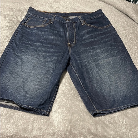 Men’s Levi’s Shorts Size 32 - Picture 1 of 3